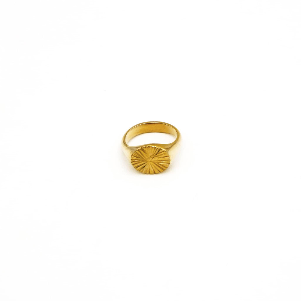 Sunburst Signet Ring | Nila