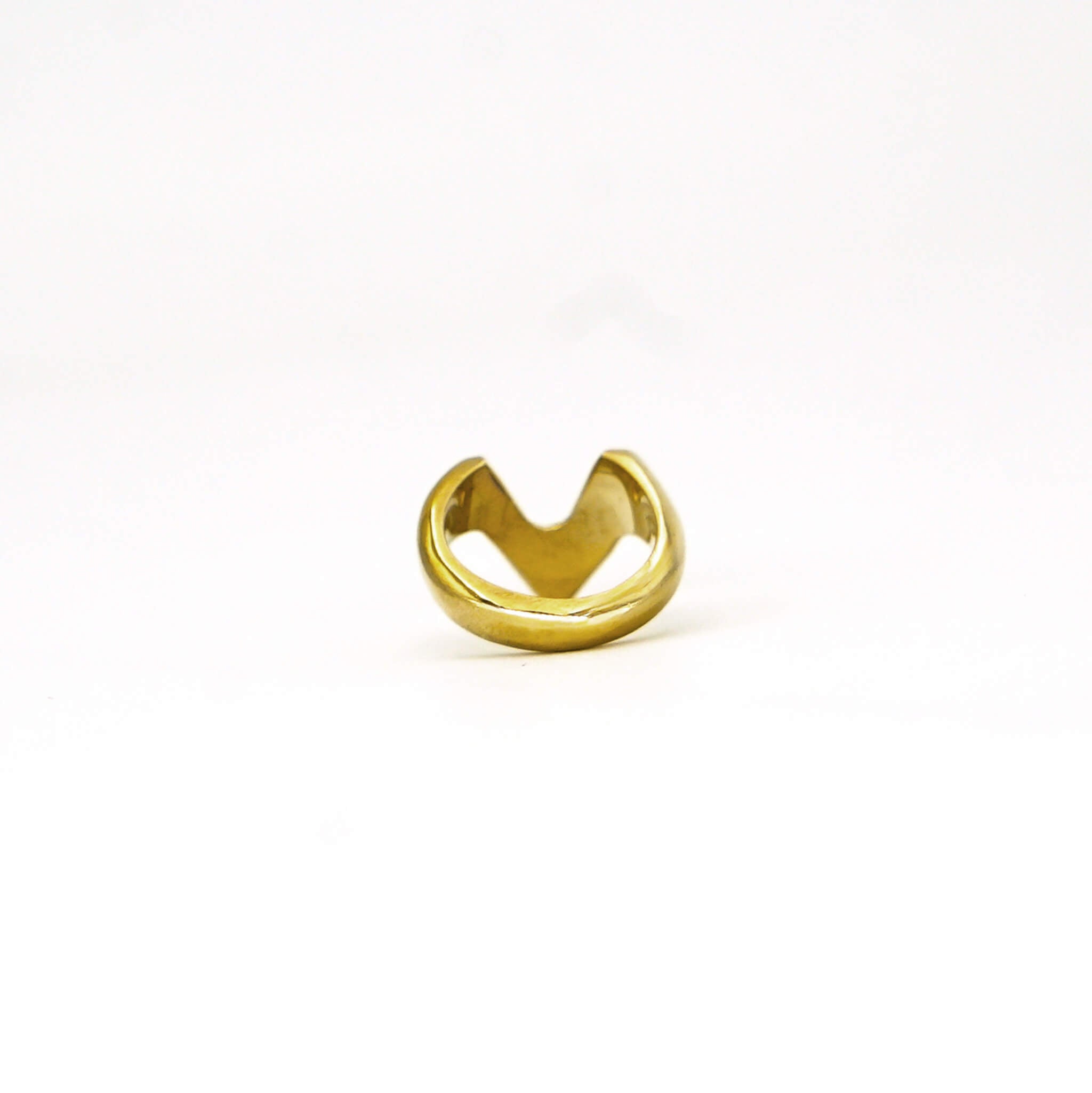 V-Shape Brass Ring for Men & Women | Nyeupe